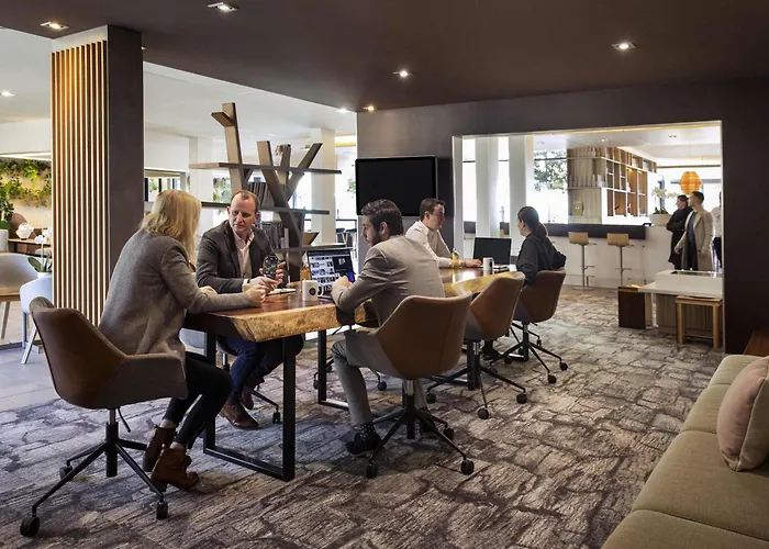 Hotels with Pool in Lausanne