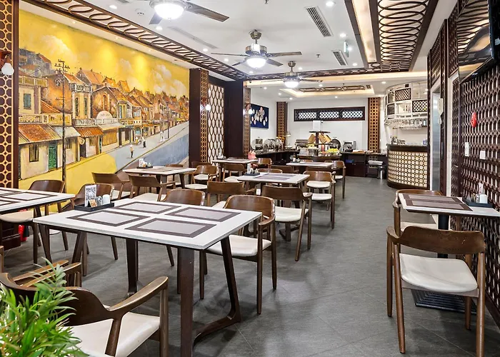 Hotellit uima-altaalla Hanoi