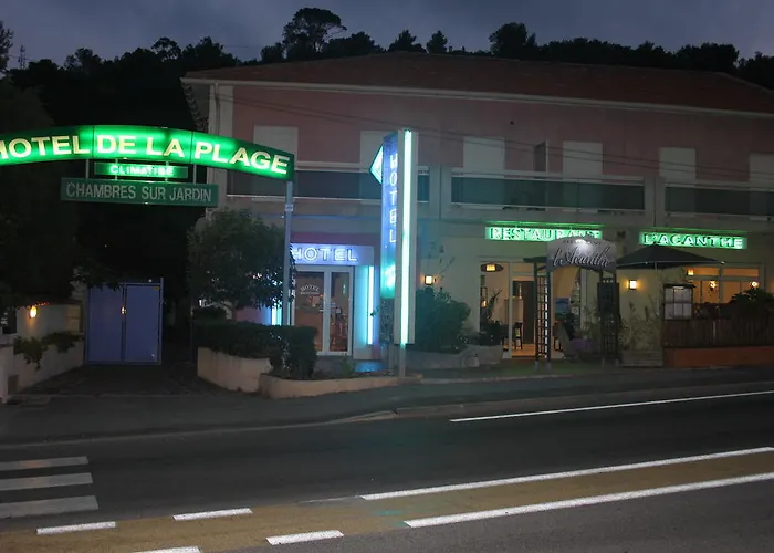 Hotellit uima-altaalla Nizza